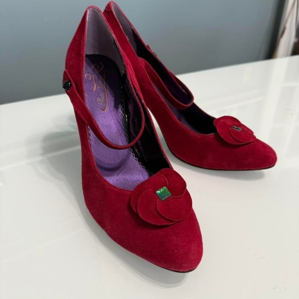 Private Licence London Rich red suede heels with 3.5" heel‎ 40.5